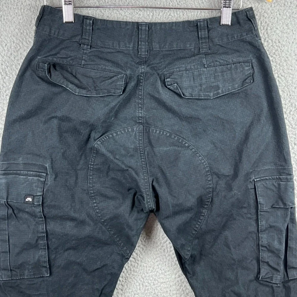 Nike SB Skateboarding‎ Cargo Pants Men's Black SZ 30x28 M CV4699-010